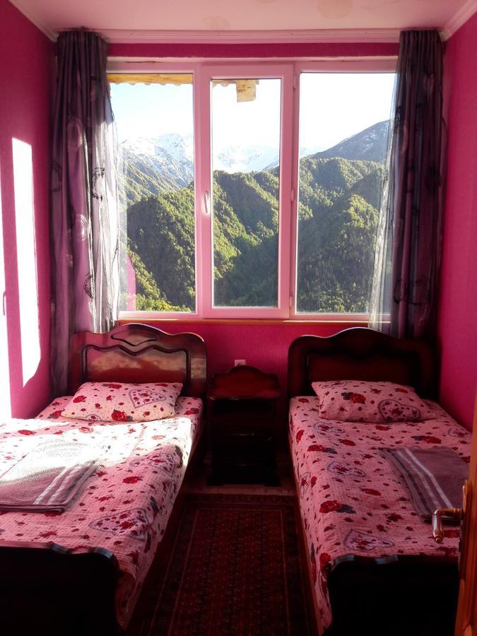 Betegi Guest House Mestia Kültér fotó
